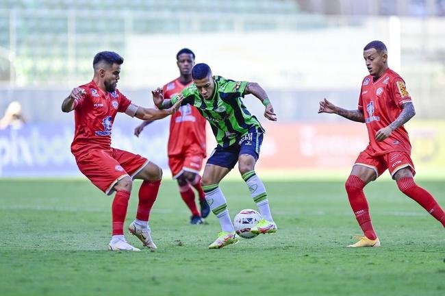 O Amrica recebeu o Tombense neste sbado (19), em jogo vlido pela 11 rodada do Campeonato Mineiro. Sem pblico, a partida foi realizada no Estdio Independncia, em Belo Horizonte.