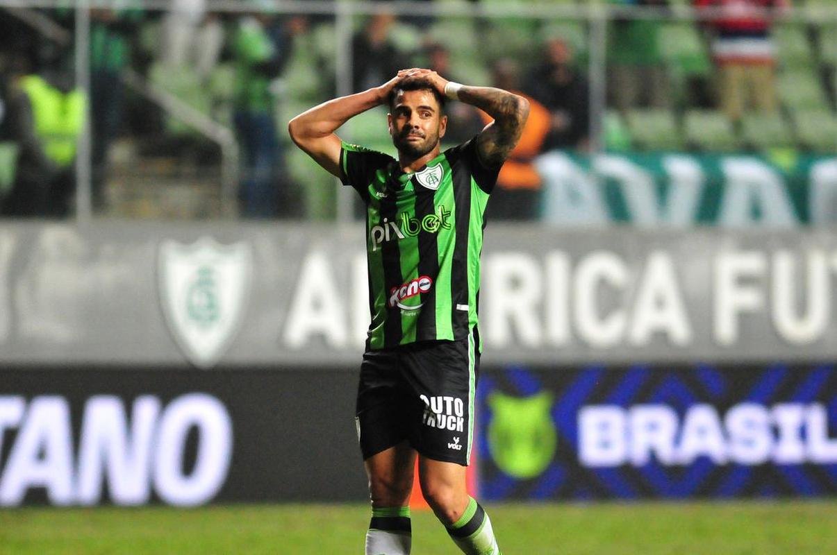 Fotos do jogo entre Amrica e Botafogo, no Independncia, em Belo Horizonte, pela stima rodada do Campeonato Brasileiro