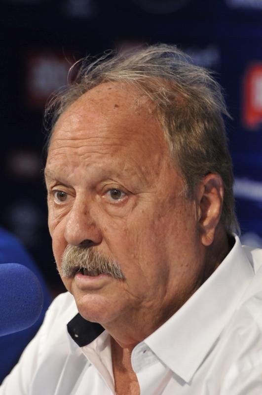 Cruzeiro apresentou o volante Jadson e o lateral-direito Luis Orejuela, primeiros reforos para a temporada