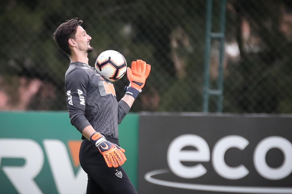 Em busca de reao na Libertadores, Atltico treinou na tarde deste domingo, na Cidade do Galo, antes de viagem para Montevidu, local da partida contra Nacional 