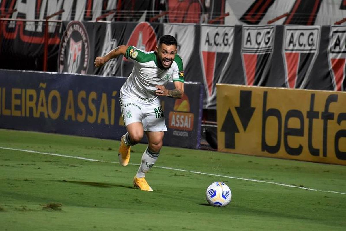 Atltico-GO e Amrica se enfrentaram em Goinia, pela 14 rodada do Campeonato Brasileiro