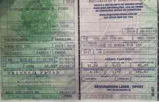 Documentos e comprovantes de pagamentos de impostos de carros da esposa de Wagner, Giselda de Magalhes Santos Pires