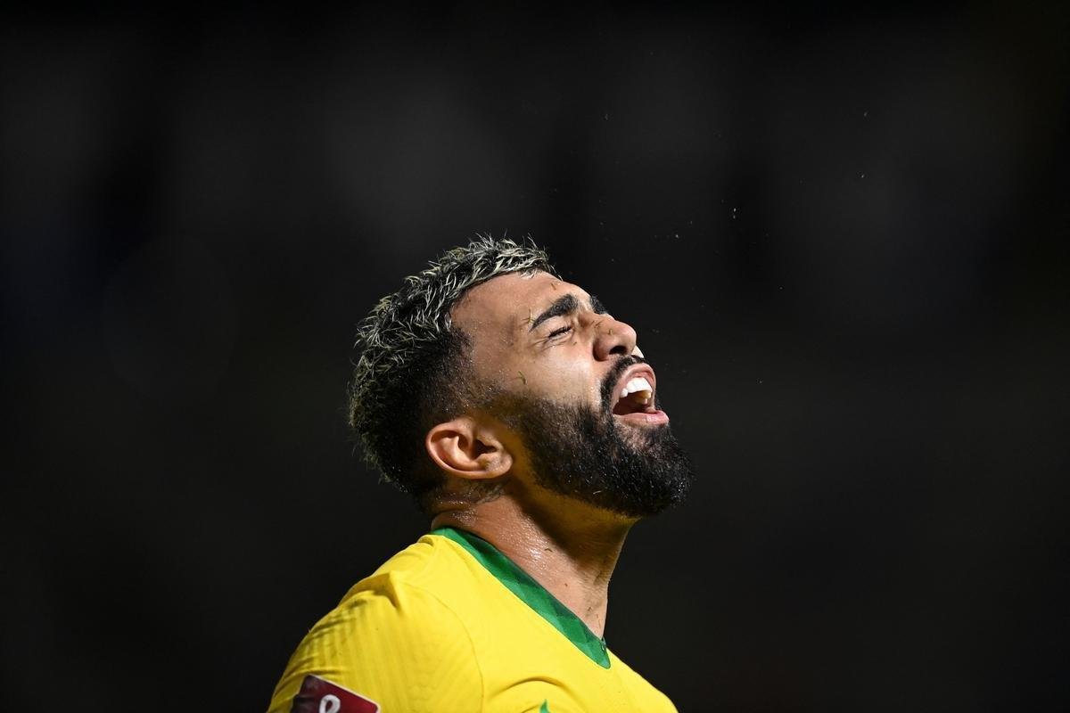 Em Caracas, Seleo Brasileira bateu a Venezuela de virada e manteve os 100%