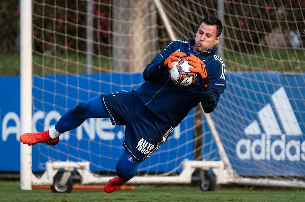 Fotos do treino do Cruzeiro desta segunda-feira (27/9)