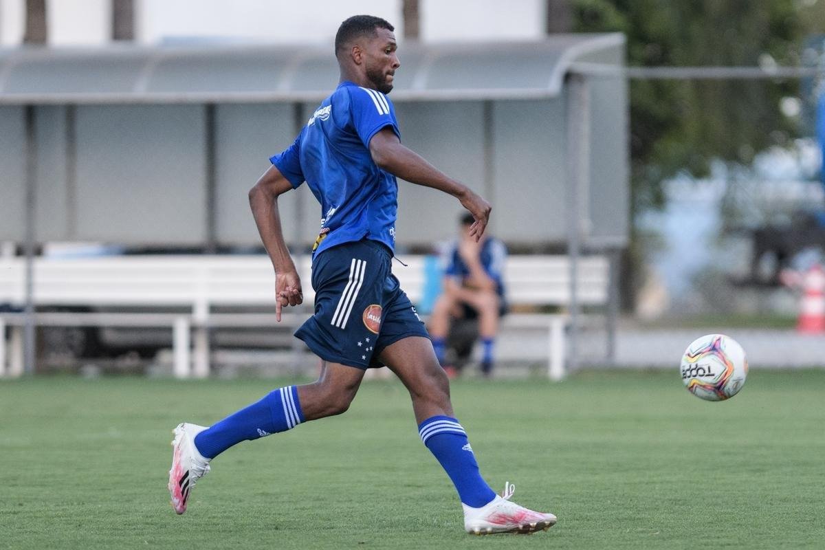 Imagens do treino do Cruzeiro neste domingo (8/11)