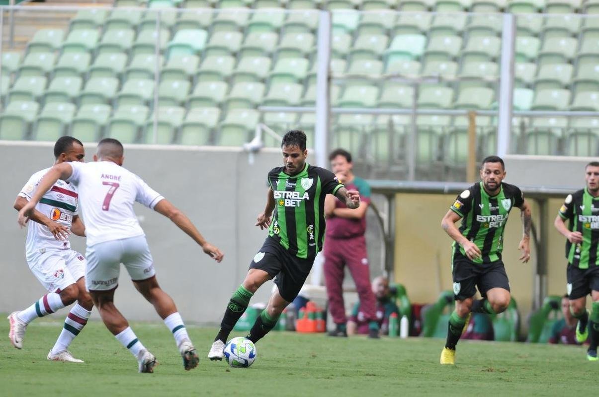 Amrica foi derrotado por 3 a 0 pelo Fluminense neste sbado (15/4), no Independncia, pela 1 rodada do Campeonato Brasileiro