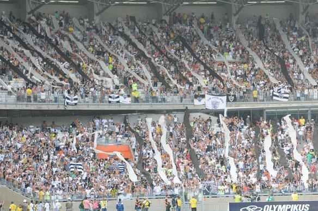 Fotos exclusivas do clssico entre Atltico e Cruzeiro na reabertura do novo Mineiro