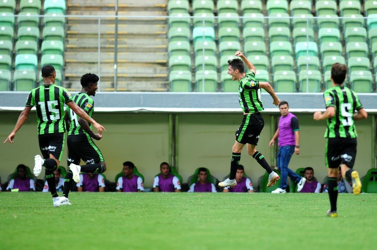 Amrica derrotou Uberlndia no Independncia por 3 a 0, com gols de Al (2) e Ademir