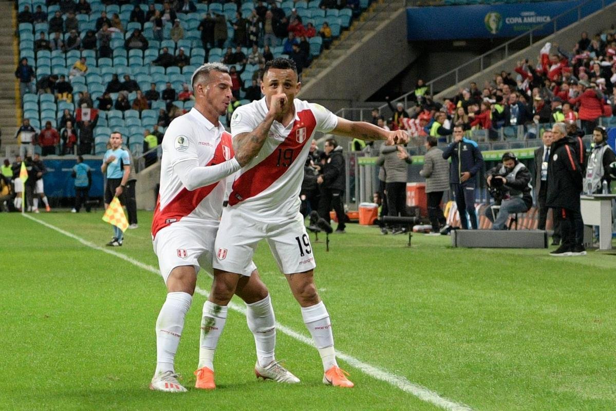 Chile e Peru se enfrentaram na Arena Grmio, pela semifinal da Copa Amrica