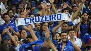 Cruzeiro inicia venda geral de ingressos para jogo contra Chape em Brasília