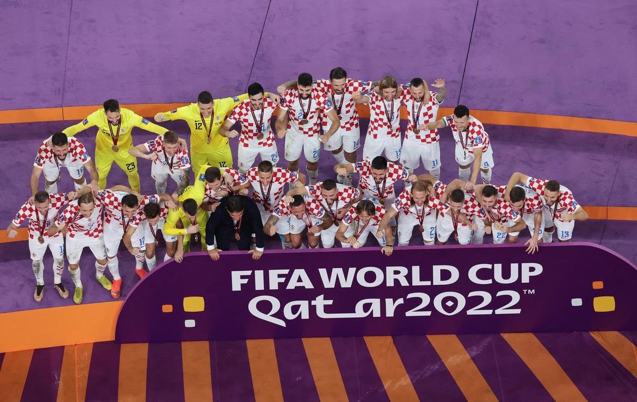 Festa e premiao dos jogadores da Crocia pela conquista do terceiro lugar na Copa do Mundo de 2022, no Catar. Time croata venceu o Marrocos por 2 a 1 neste sbado (17), no Estdio Internacional Khalifa, em Doha