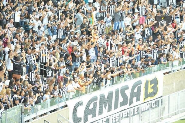 Fotos da torcida do Atltico no Mineiro, na partida contra o Cerro Porteo, pela Copa Libertadores