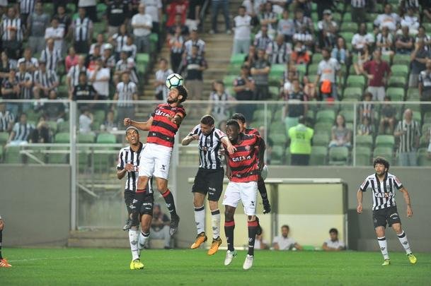 Confira imagens da partida entre Atltico e Vitria, no Independncia