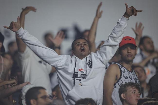 Fotos do jogo entre Santos e Atltico na Vila Belmiro, em Santos, pela 30 rodada do Campeonato Brasileiro