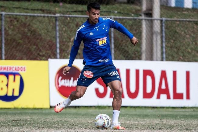 RENEGOCIAR AS REMUNERAES - em 2020, o Cruzeiro repactuou os salrios de alguns jogadores do elenco dentro de um teto de R$ 150 mil, casos do goleiro Fbio, dos zagueiros Manoel e Lo, do volante Henrique e do atacante Sass. A expectativa da direo era pagar a diferena em 20 parcelas a partir de abril de 2021. Porm, a iminente permanncia do clube na Srie B inviabiliza o cumprimento desse acordo, e a diretoria ter de apresentar nova soluo a esses atletas.