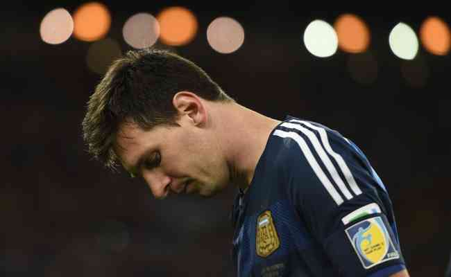 Messi lamenta vice-campeonato mundial em 2014, no Maracan; craque volta ao estdio em busca de primeiro ttulo pela Argentina