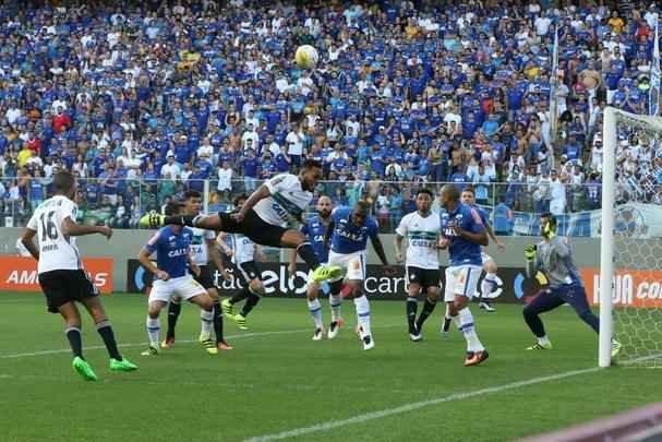 Fotos do jogo entre Cruzeiro e Coritiba, no Independncia, pela 20 rodada da Srie A (Edsio Ferreira/EM D.A Press)