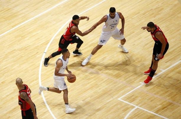 Fotos do duelo entre Minas e Flamengo, realizado nesta sexta, na Arena JK, em Belo Horizonte