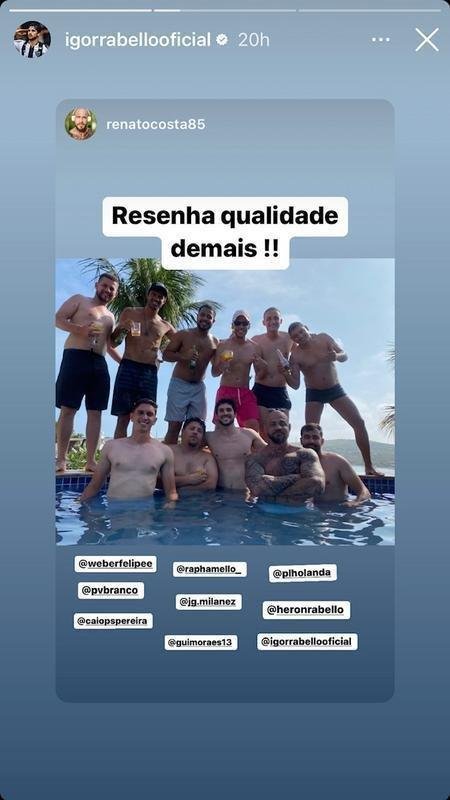 Igor Rabello e amigos em Bzios, no Rio de Janeiro.