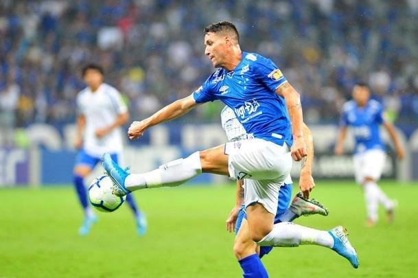 Fotos do duelo entre Cruzeiro e Ava, no Mineiro, pela 33 rodada do Campeonato Brasileiro