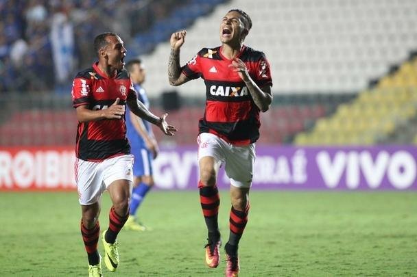 Guerrero marcou o gol de empate do Flamengo diante do Cruzeiro