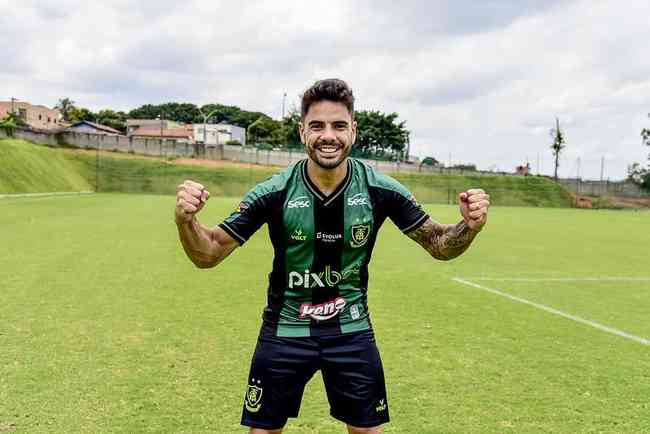 Henrique Almeida prometeu gols em sua apresentação 