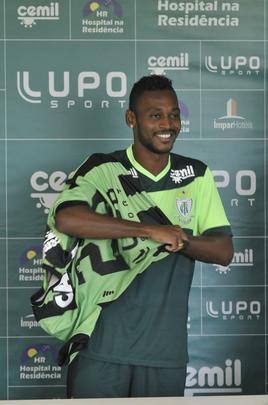 Marquinhos, de 28 anos,  o nono reforo do Amrica para temporada 2018