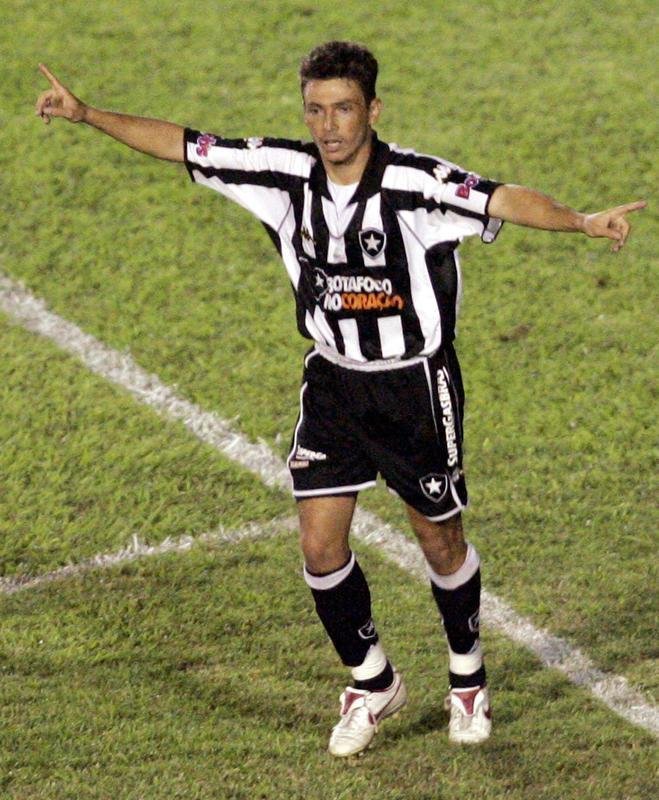 2004 - Alex, do Botafogo (foto), e Dauri, do 15 de Novembro, foram os artilheiros com oito gols