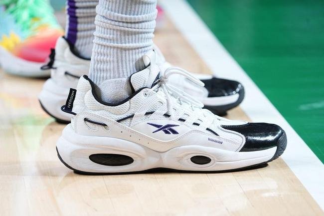 Weynem Gabriel, do Los Angeles Lakers