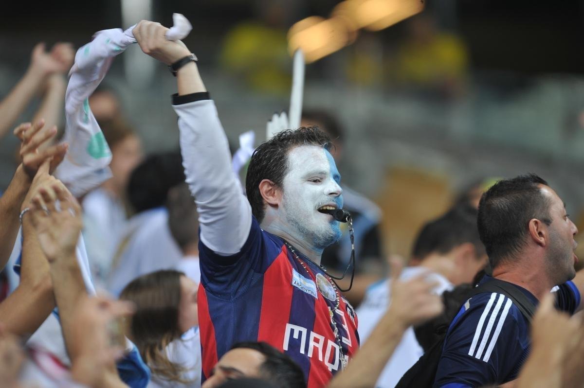 Fotos das torcidas de Brasil e Argentina, no Mineiro, no clssico vlido pela semifinal da Copa Amrica