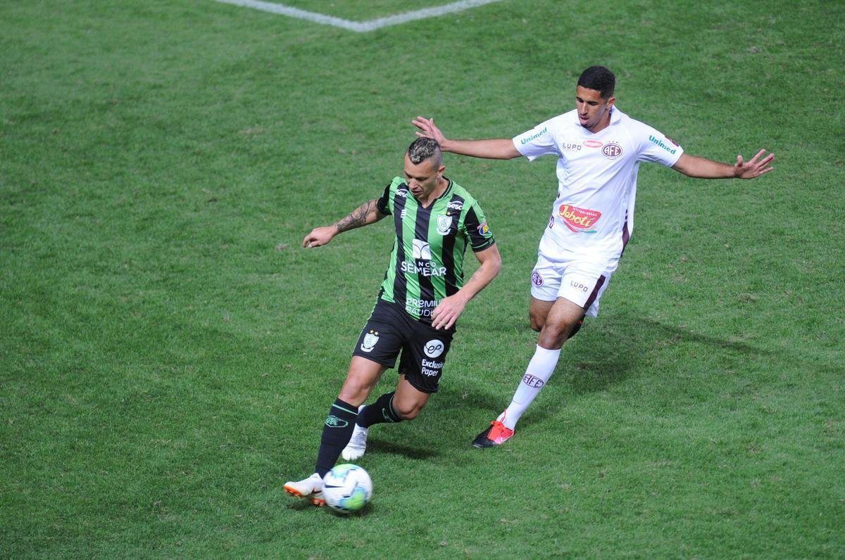 Fotos do duelo entre Amrica e Ferroviria, no Independncia, em BH, pela terceira fase da Copa do Brasil