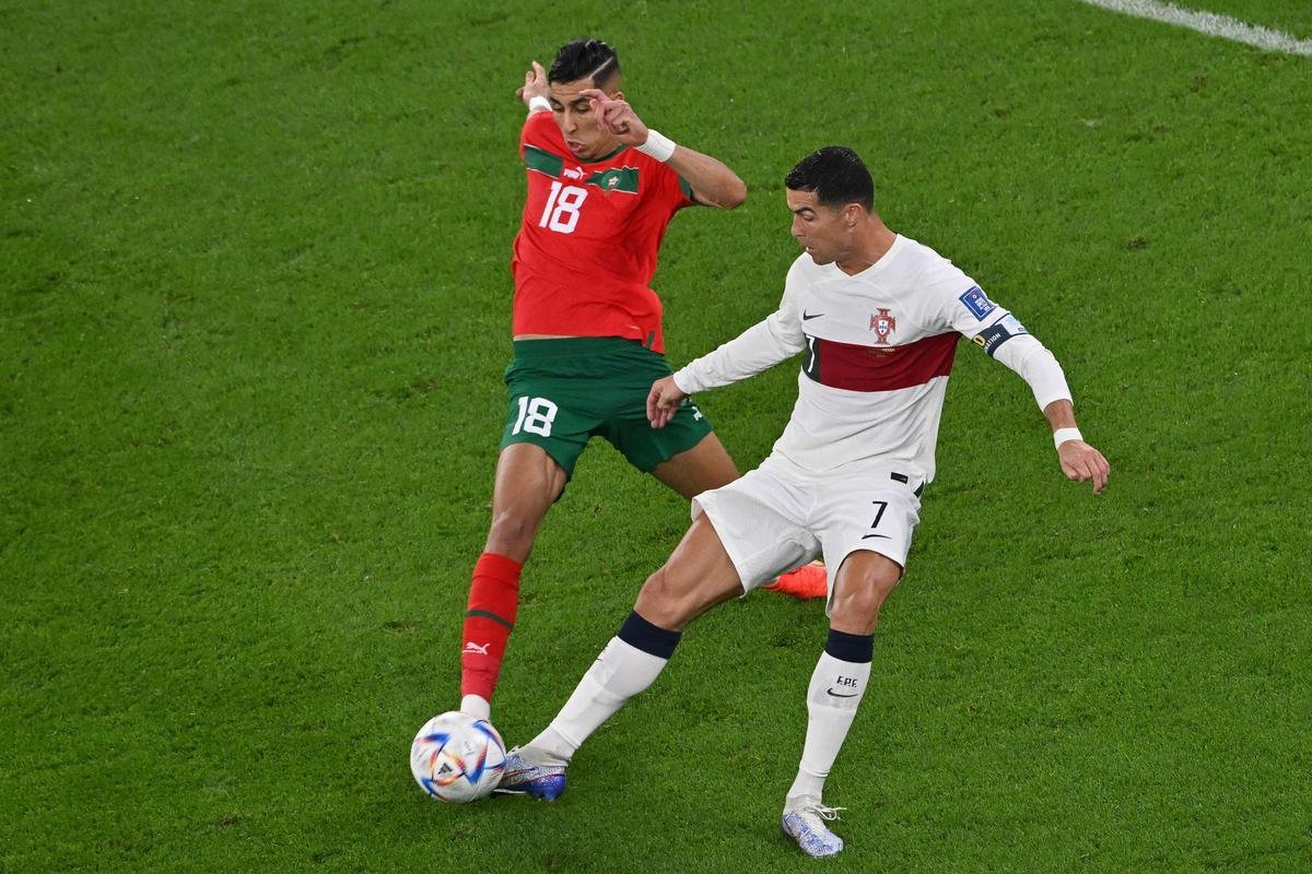 As reaes de Cristiano Ronaldo no banco e durante o jogo contra Marrocos pelas quartas de final da Copa do Mundo