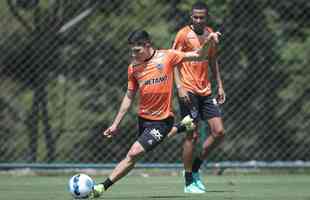 Fotos do primeiro treino de Junior Alonso no retorno ao Atltico