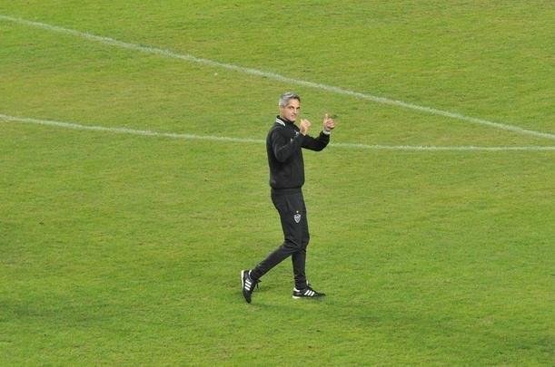 Depois de vitria do Atltico por 1 a 0 no tempo normal, Victor pegou trs pnaltis do Unin La Calera e levou o time alvinegro s oitavas de final da Sul-Americana