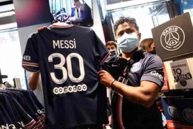 Camisas de Messi foram vendidas rapidamente nas lojas do clube