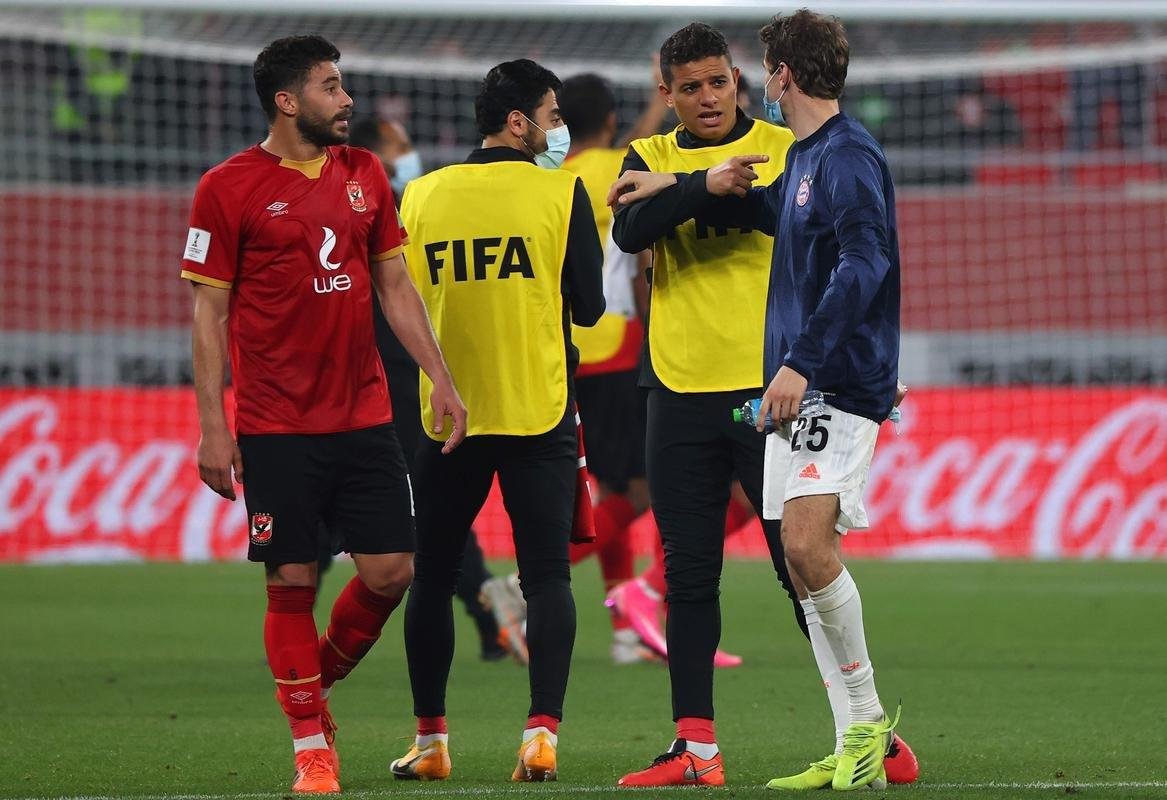 Bayern de Munique derrotou egpcios do Al Ahly por 2 a 0, com dois gols do polons Robert Lewandowski, e se garantiu na deciso do Mundial de Clubes contra o Tigres, do Mxico