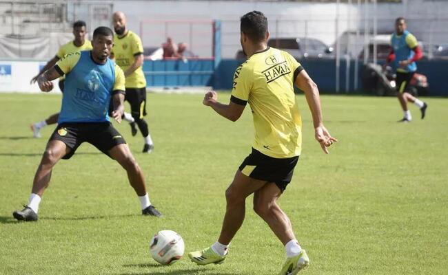 Brusque finaliza preparao para enfrentar o Cruzeiro