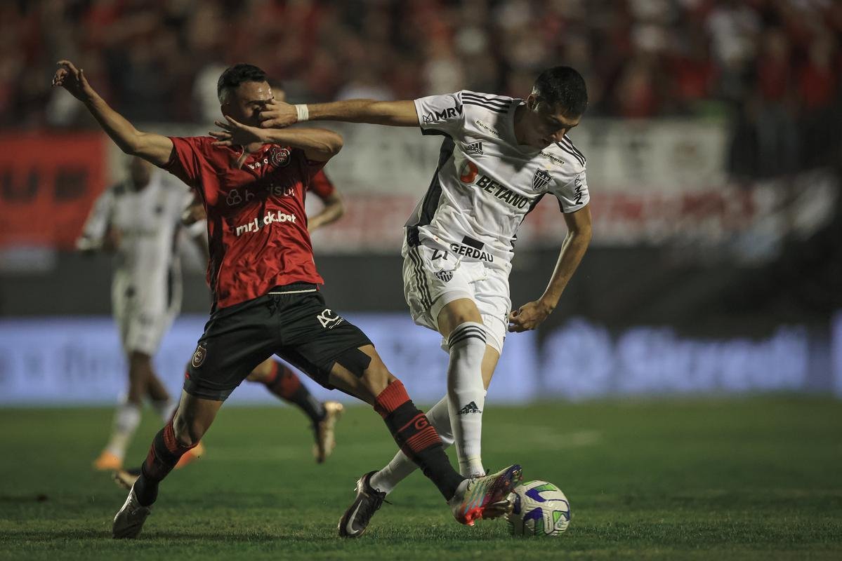Nesta quarta-feira (26/4), o Atltico visitou o Brasil de Pelotas no Estdio Bento de Freitas, em Pelotas, pela terceira fase da Copa do Brasil.