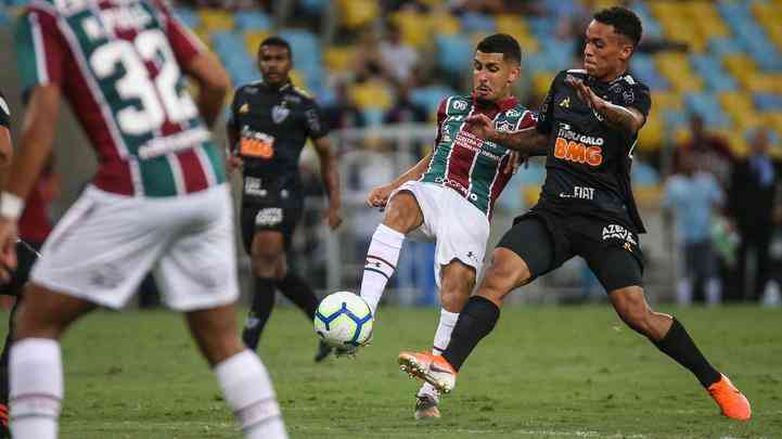 Lances do jogo entre Fluminense e Atltico, no Maracan, pela 33 rodada do Brasileiro