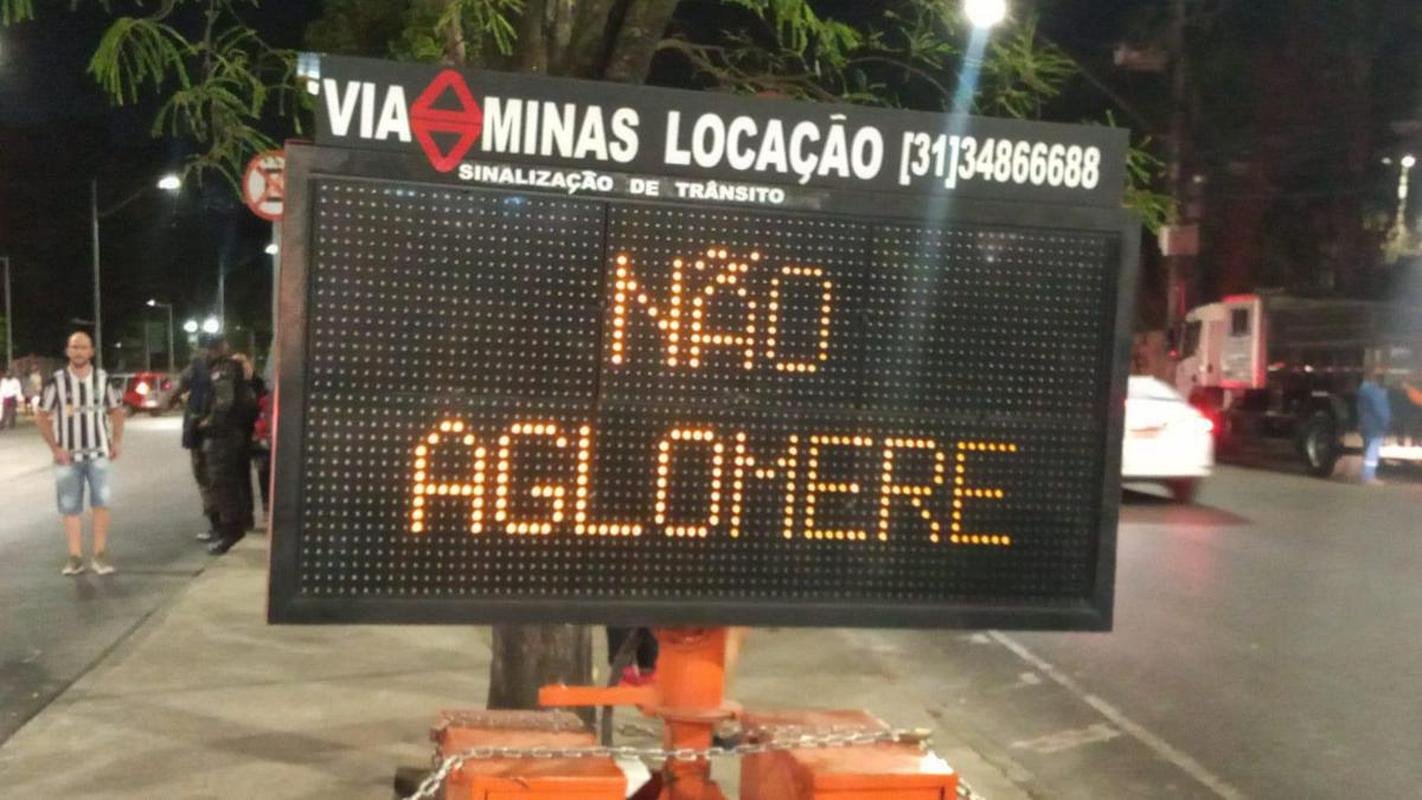 Fotos da torcida do Atltico no pr-jogo contra o Palmeiras no Mineiro