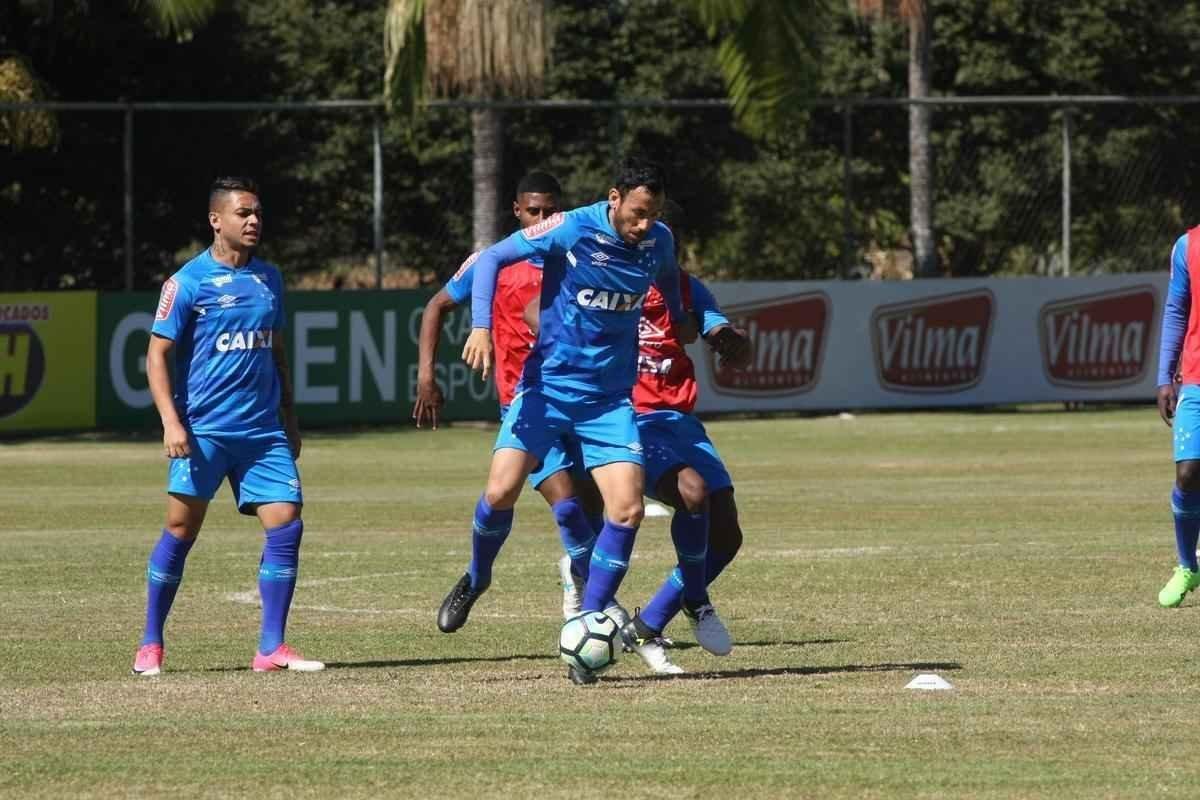 Imagens do treino do Cruzeiro nesta tera-feira (11 de julho) na Toca da Raposa II