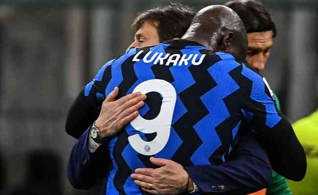 Lukaku marcou o primeiro da Inter contra o Sassuolo 