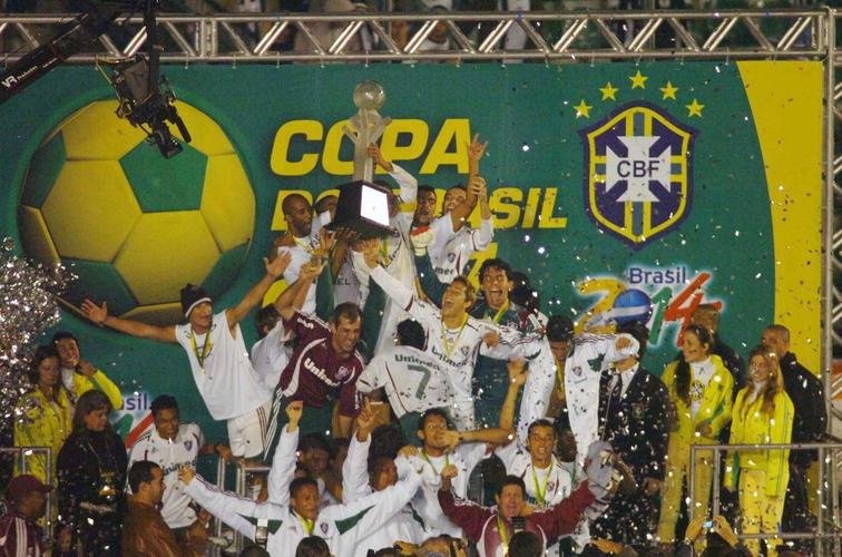 8° - Fluminense (cinco títulos) - quatro Campeonatos Brasileiros (1970, 1984, 2010 e 2012) e uma Copa do Brasil (2007)