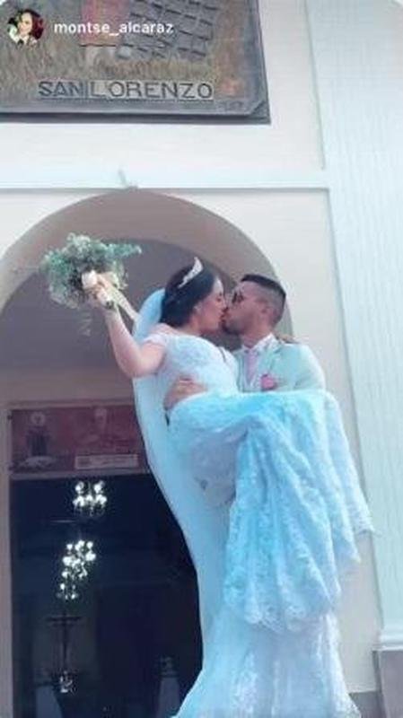 Zagueiro Junior Alonso casou-se nas frias