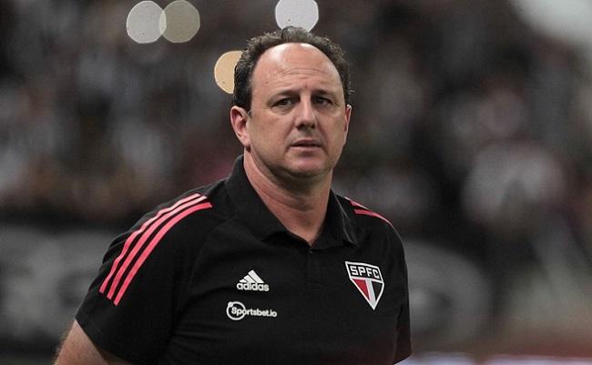 Técnico do São Paulo, Rogério Ceni citou as qualidades de Vagner Mancini no comando do América