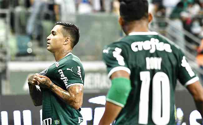 Dudu comemora o gol da vitria do Palmeiras: embarque mais tranquilo para o Mundial