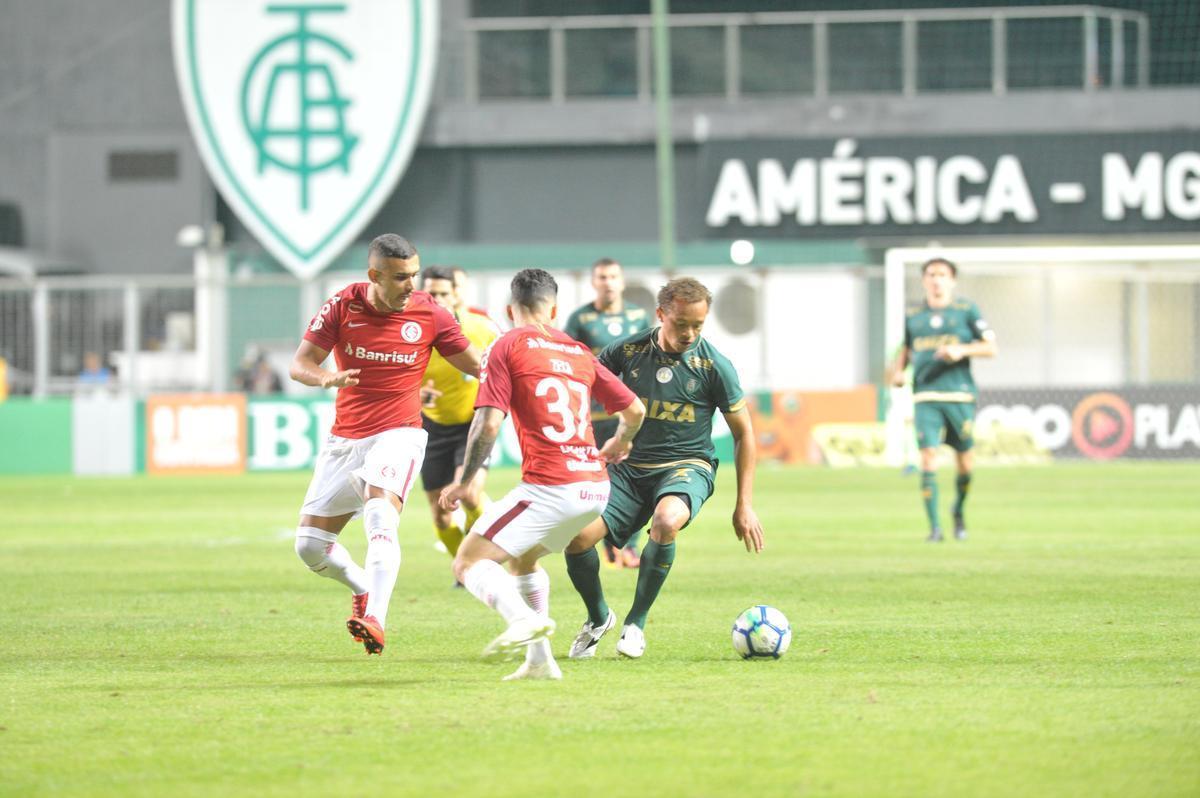 Fotos do jogo entre Amrica e Internacional, no Independncia, pela 15 rodada do Campeonato Brasileiro