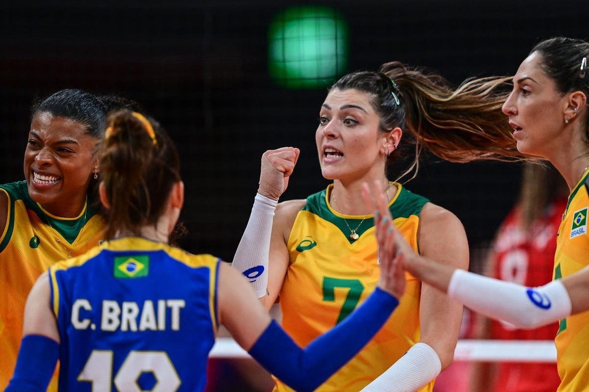 Brasil venceu Comit Olmpico Russo venceu por 3 sets a 1 (23/25, 25/21, 25/19 e 25-22) e se classificou para a semifinal dos Jogos Olmpicos de Tquio 