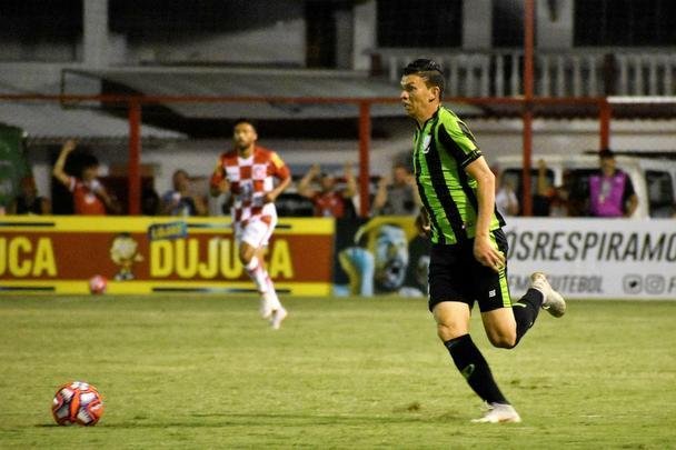 América virou diante do Tombense no fim e conquistou primeira vitória como visitante no Mineiro