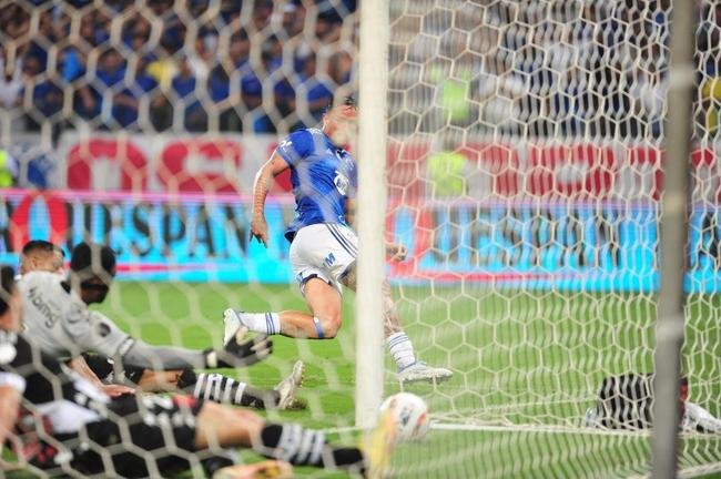 Cruzeiro x Vasco: veja fotos do jogo no Mineiro